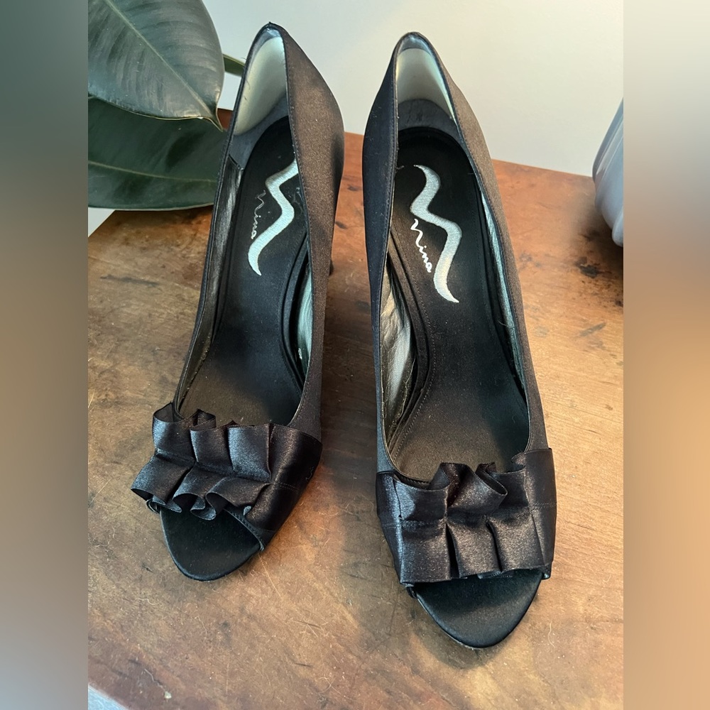 Black satin high heeled dress shoes, Nina, Size 11B